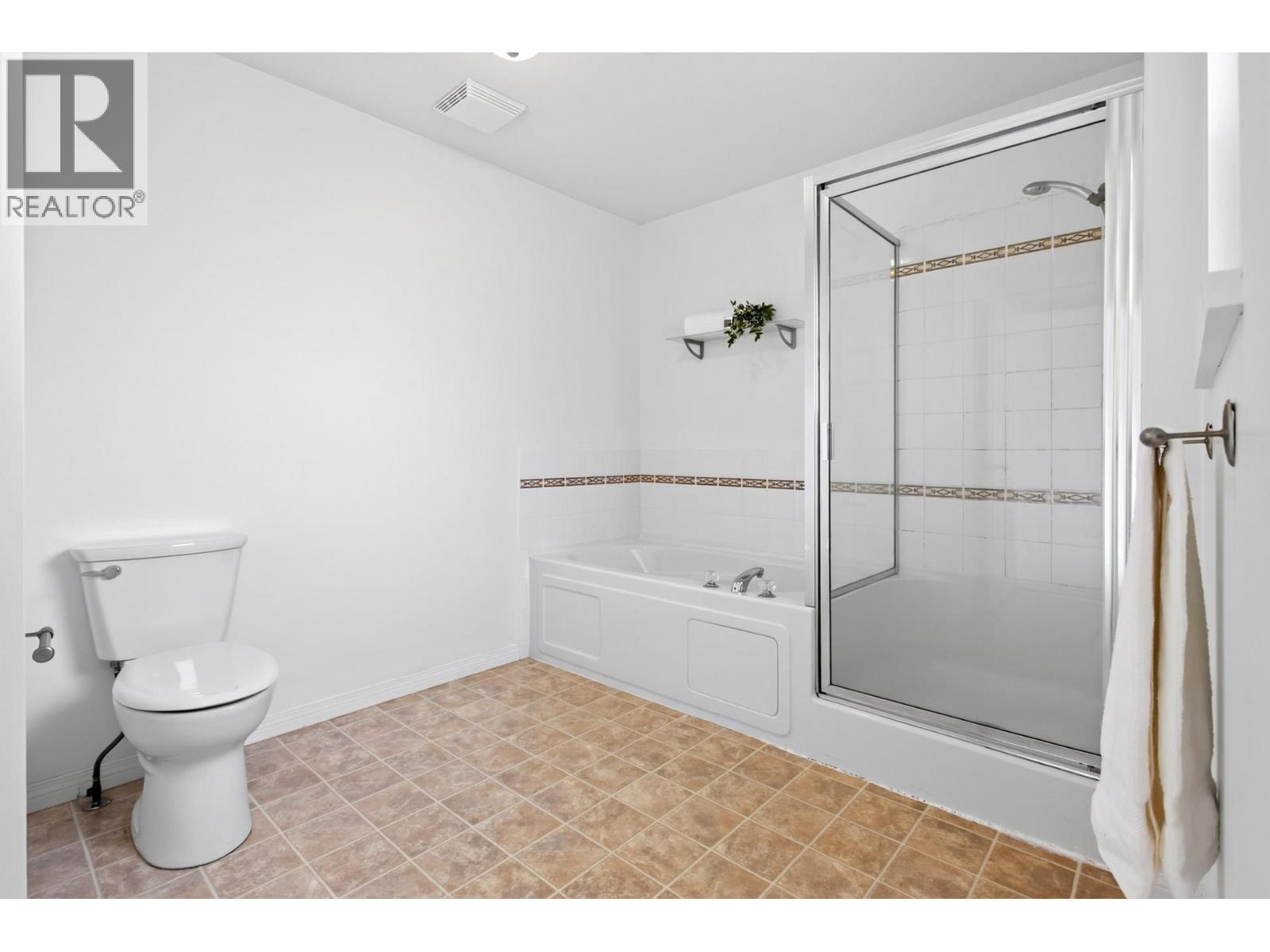Photo of 92 758 RIVERSIDE DRIVE 28