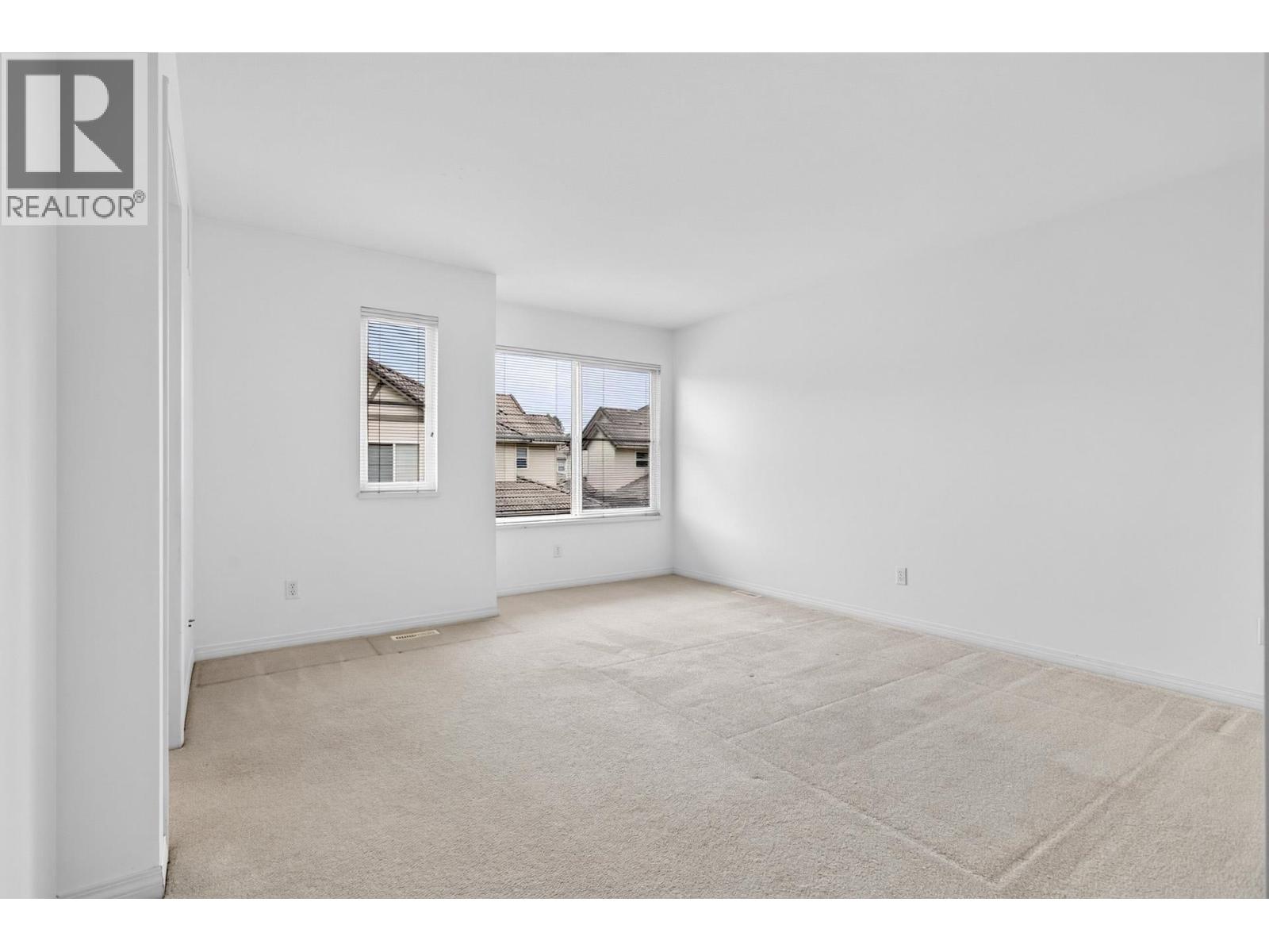 Photo of 92 758 RIVERSIDE DRIVE 24