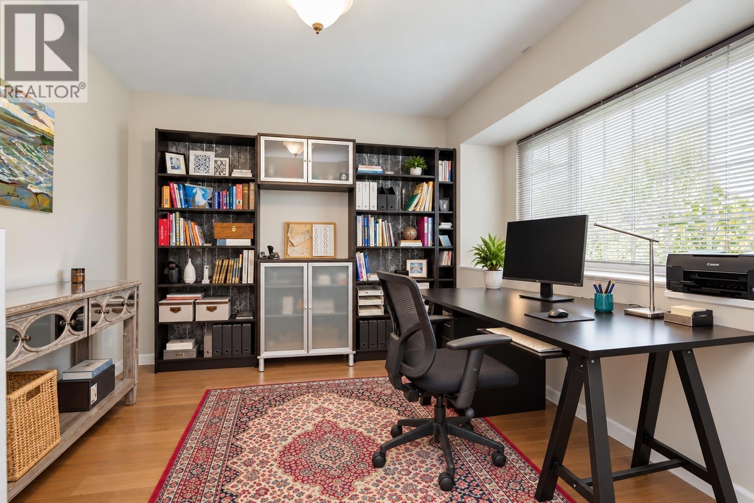 Photo of 4695 LONDON CRESCENT 20