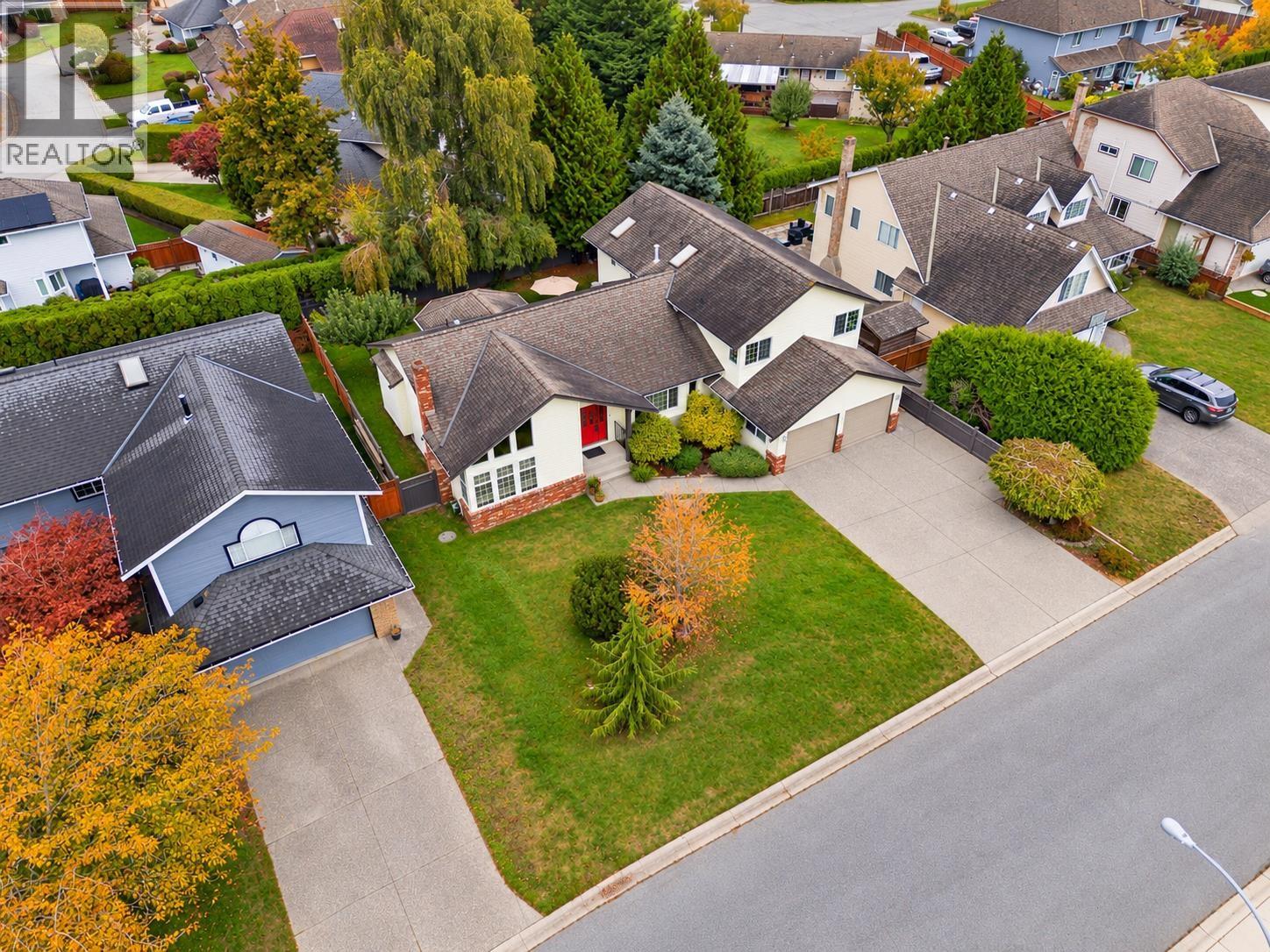 Photo of 4695 LONDON CRESCENT 3