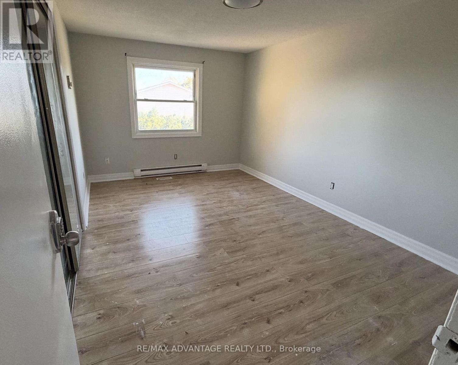 #3 1855 ALDERSBROOK ROAD - 10