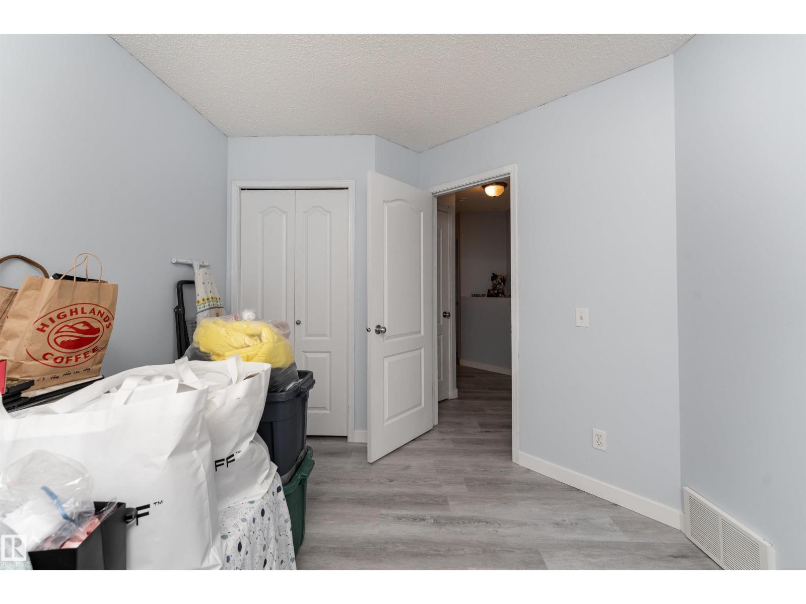 112 Brintnell Boulevard NW, photo 22