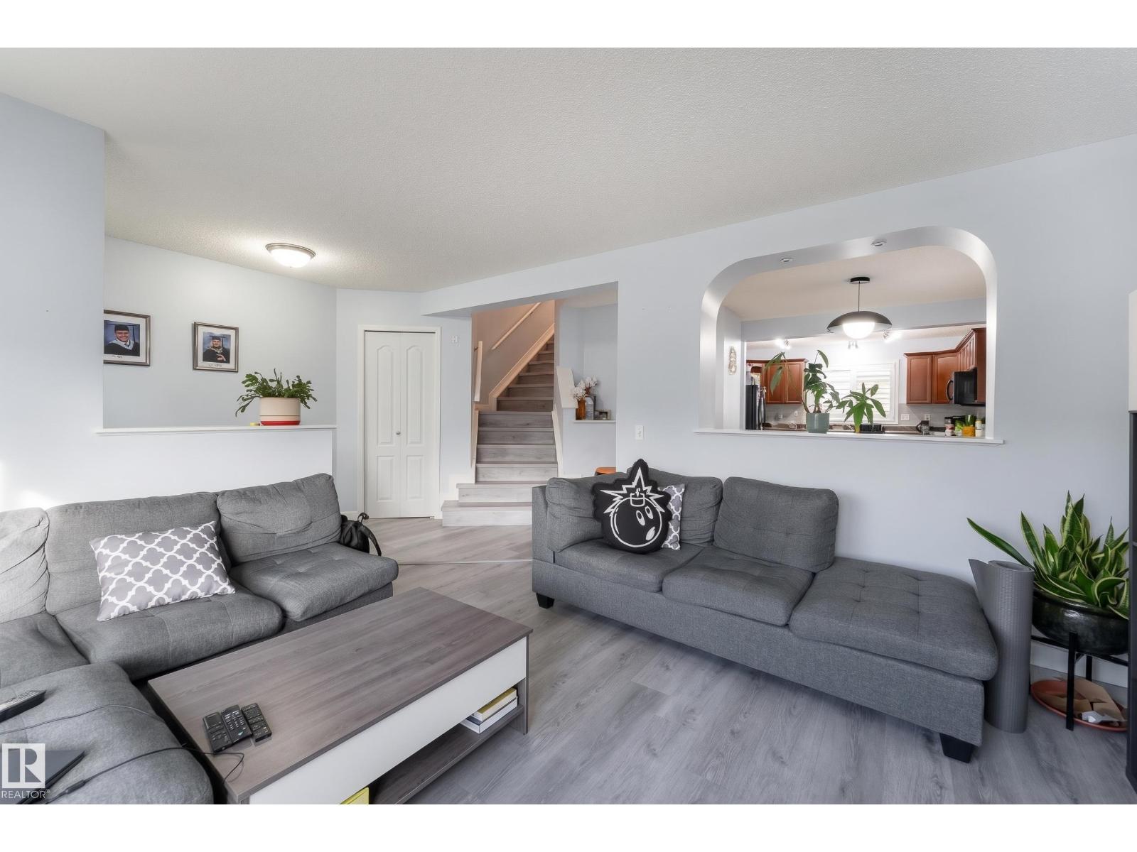 112 Brintnell Boulevard NW, photo 5