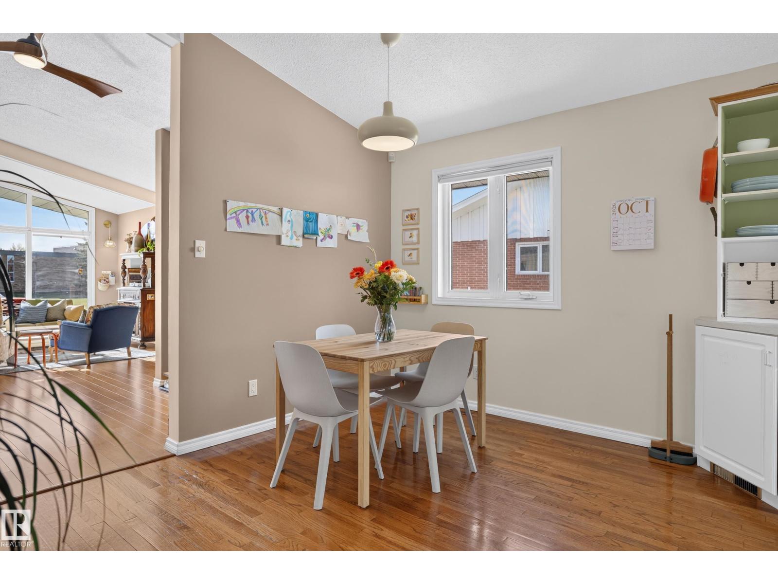 6512 94 Avenue NW, Ottewell — photo 9 of 30: Property photo