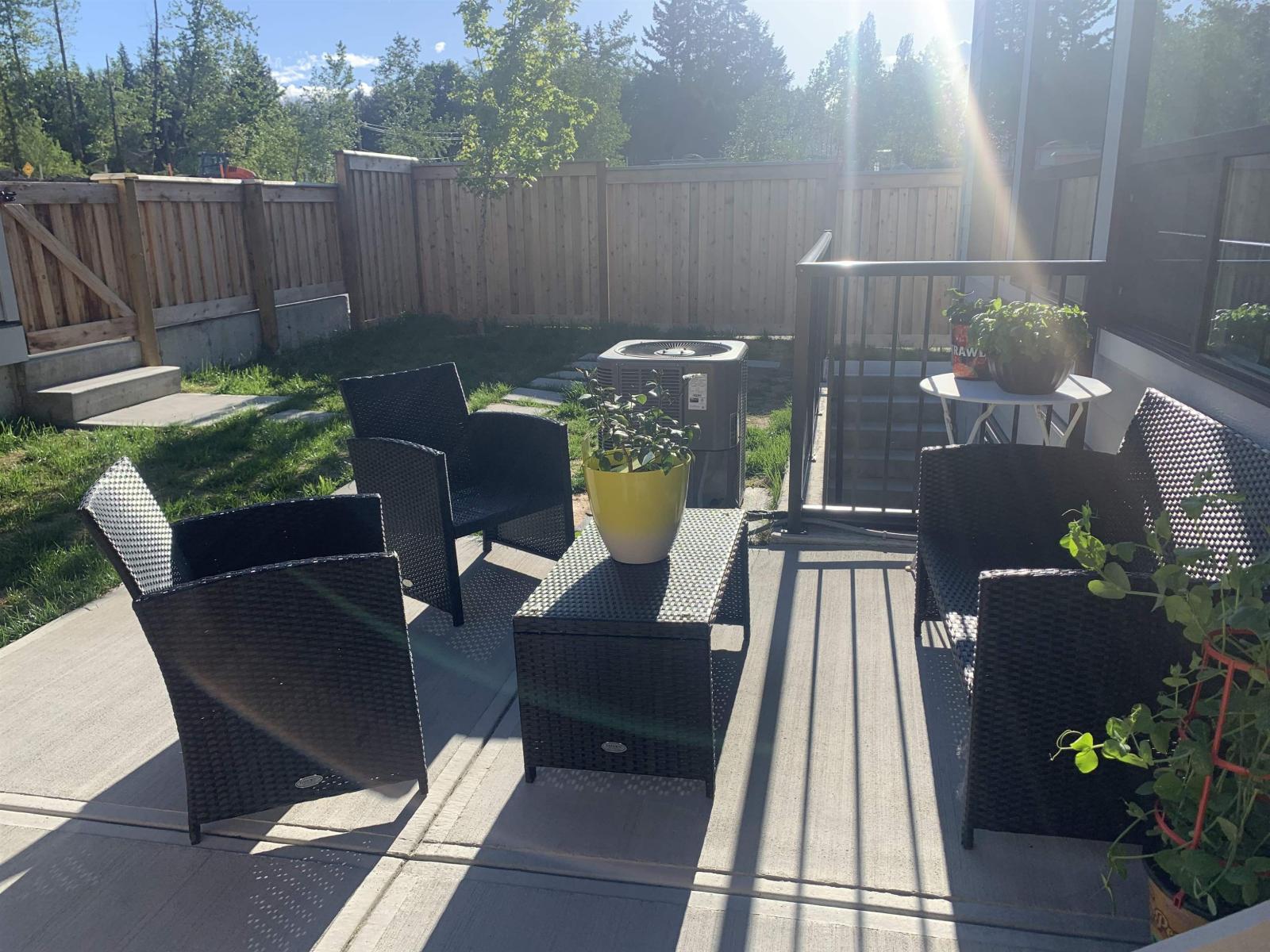 Photo 10 of 20
