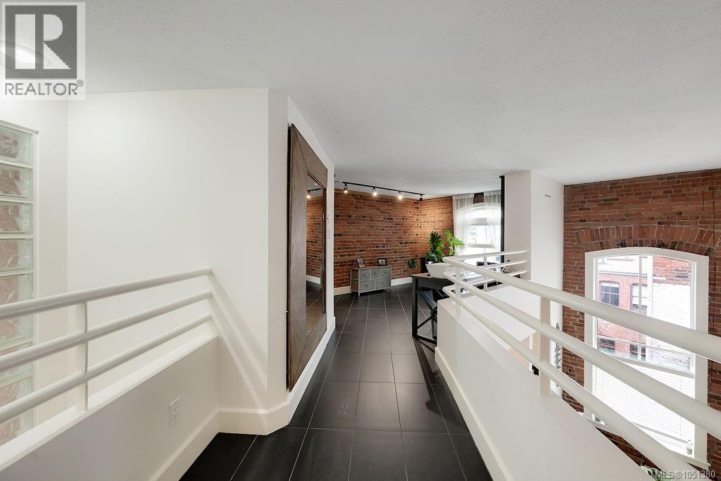 302 1407 Government Street, Victoria