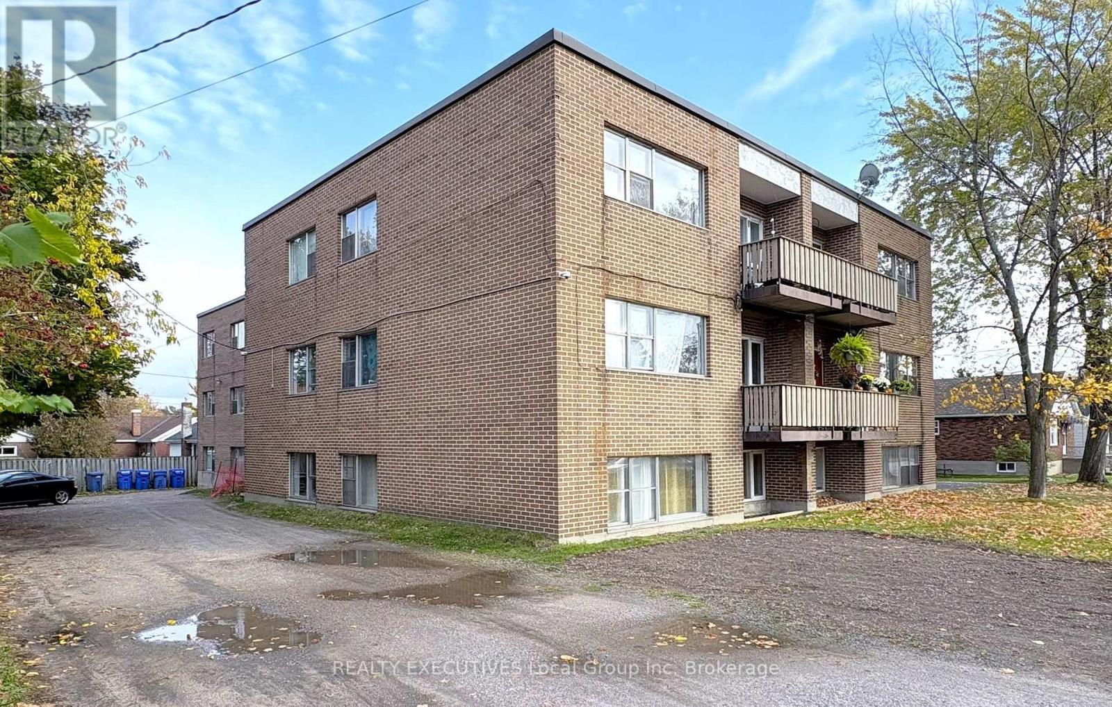 608-618 Lorne photo 5