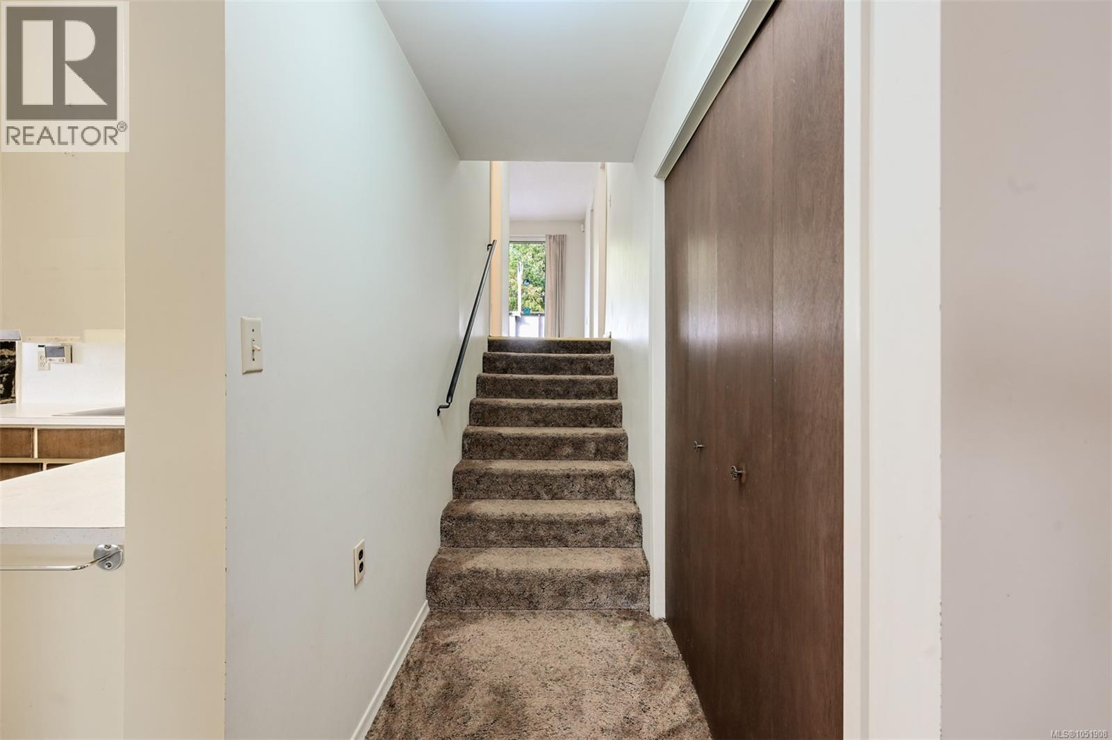 948 Dunsmuir Rd - 17