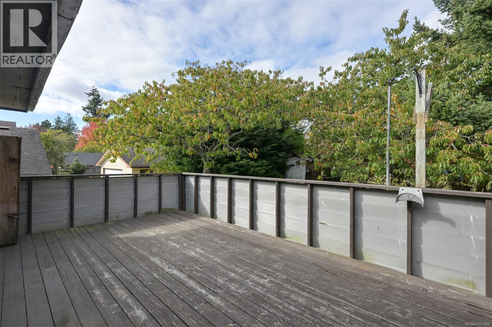  948 Dunsmuir Road, Esquimalt