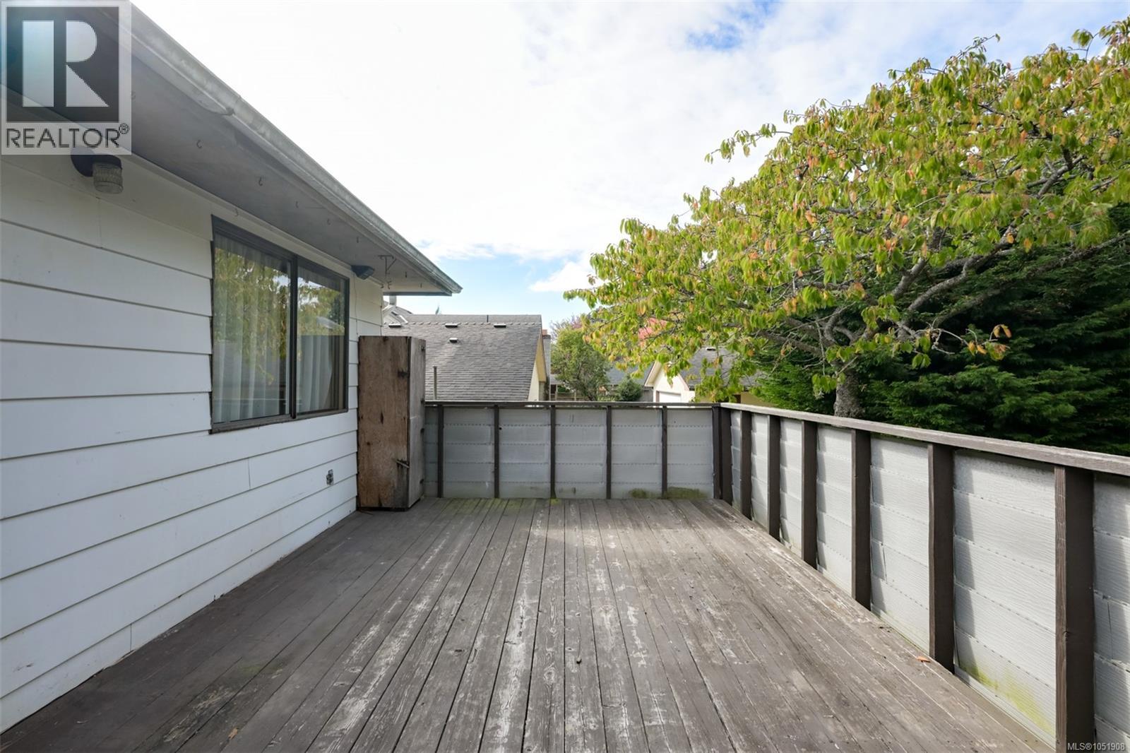 948 Dunsmuir Rd - 27