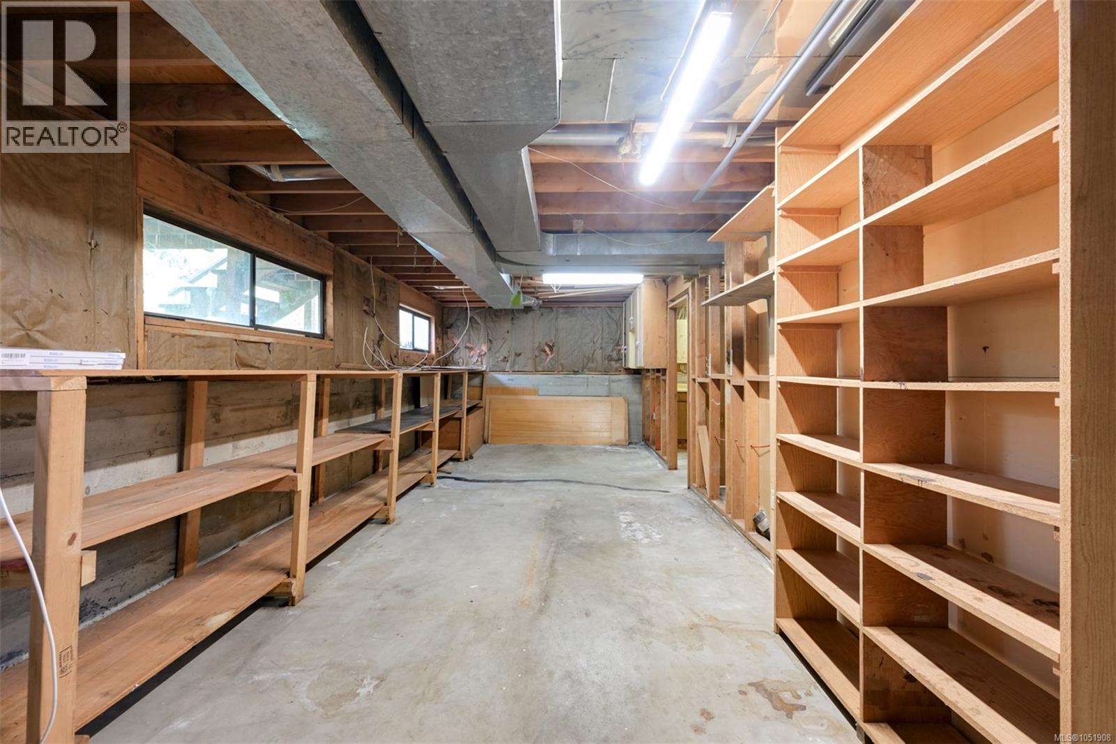 948 Dunsmuir Rd - 42