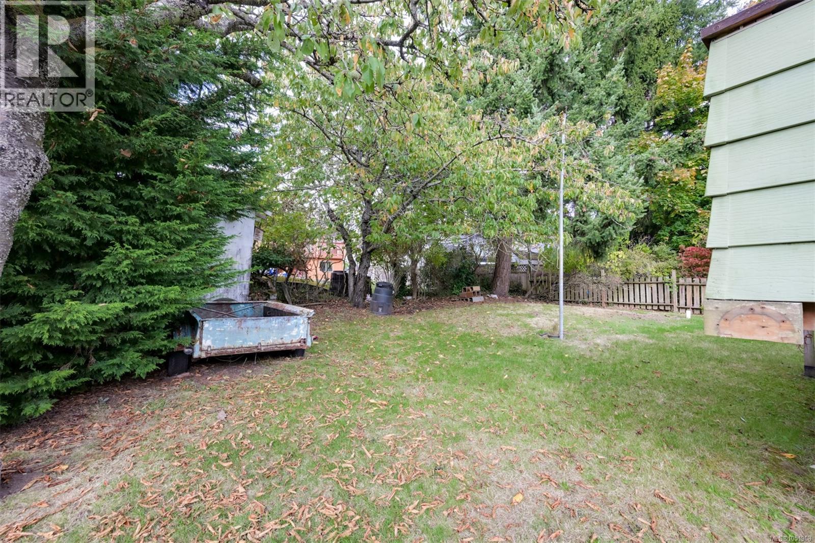 948 Dunsmuir Rd - 47