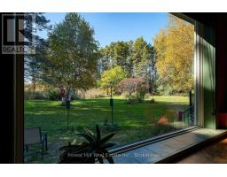 Family room - 7272 36/37 Nottawasaga Side Road E, Clearview, ON L9Y3Z1 Photo 11