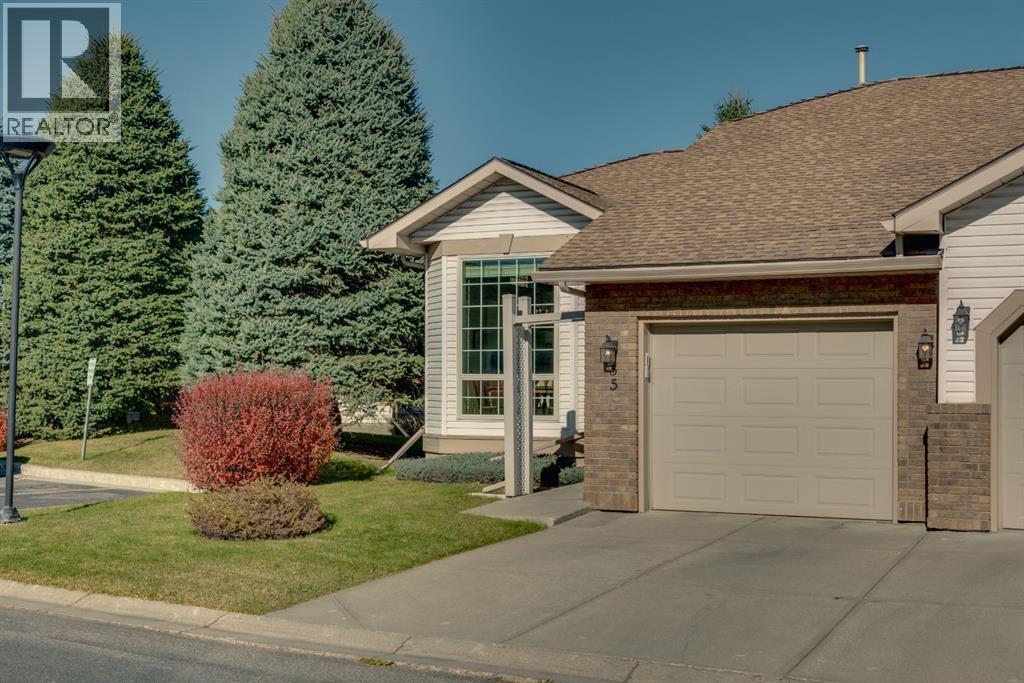55 Douglas Woods Park SE photo 2