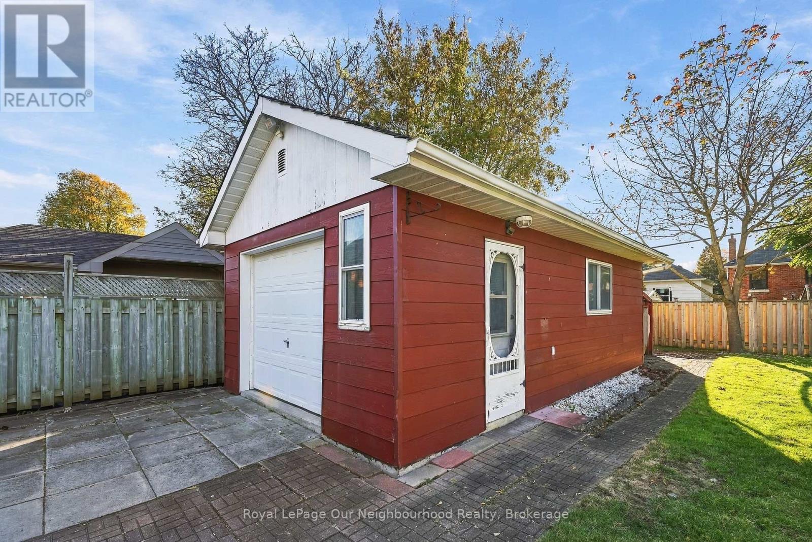 868 Grierson Street, Oshawa, ON photo 35