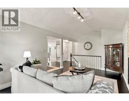 4pc Bathroom - 27 Costain Court, Kitchener, ON N2N3A5 Photo 8