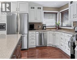 Kitchen - 4 Mckee Road, Wallaceburg, ON N8A5G3 Photo 8