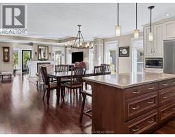 Living room/Dining room - 4 Mckee Road, Wallaceburg, ON N8A5G3 Photo 9