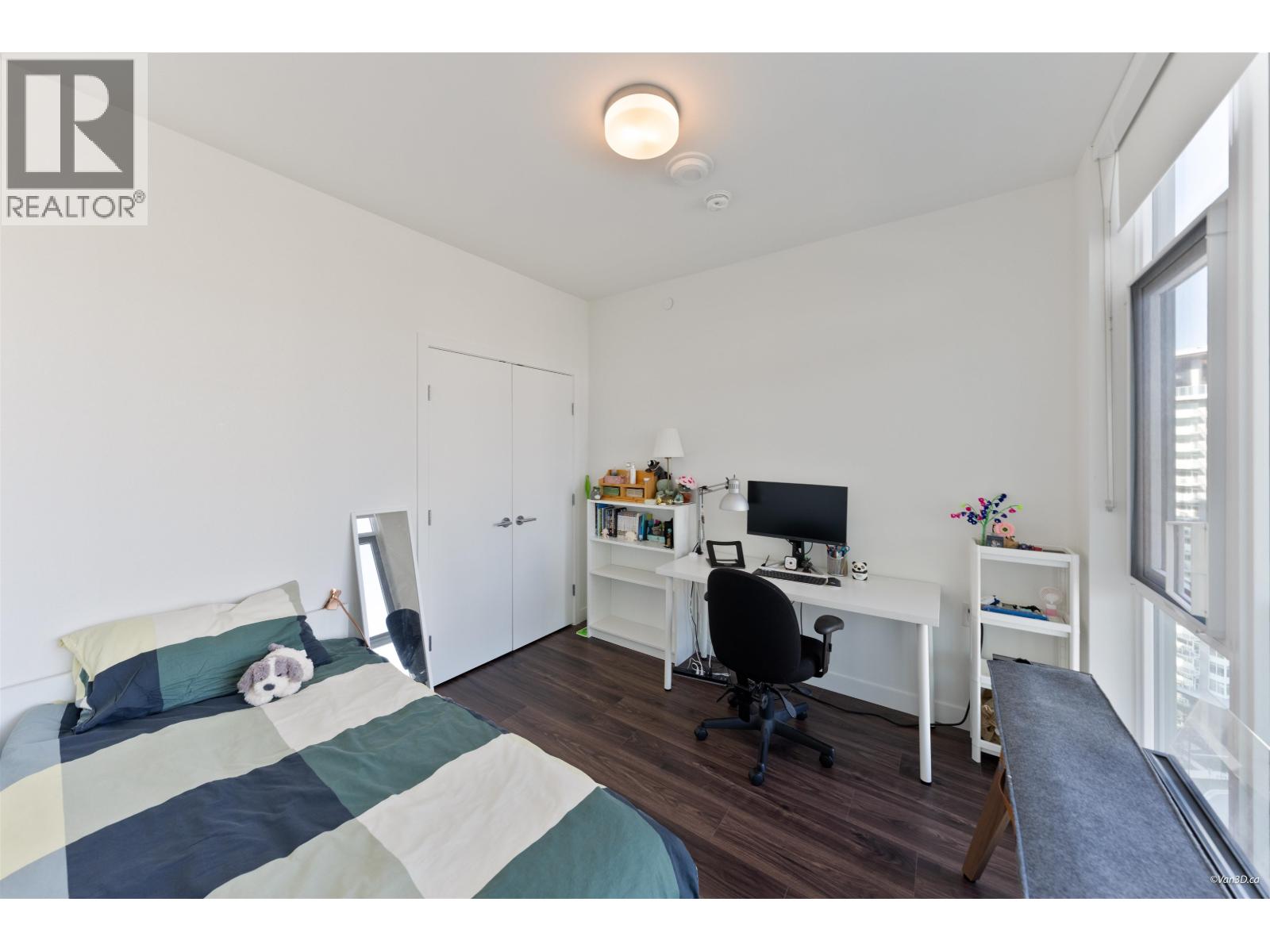 Photo of 1702 518 CLARKE ROAD 18