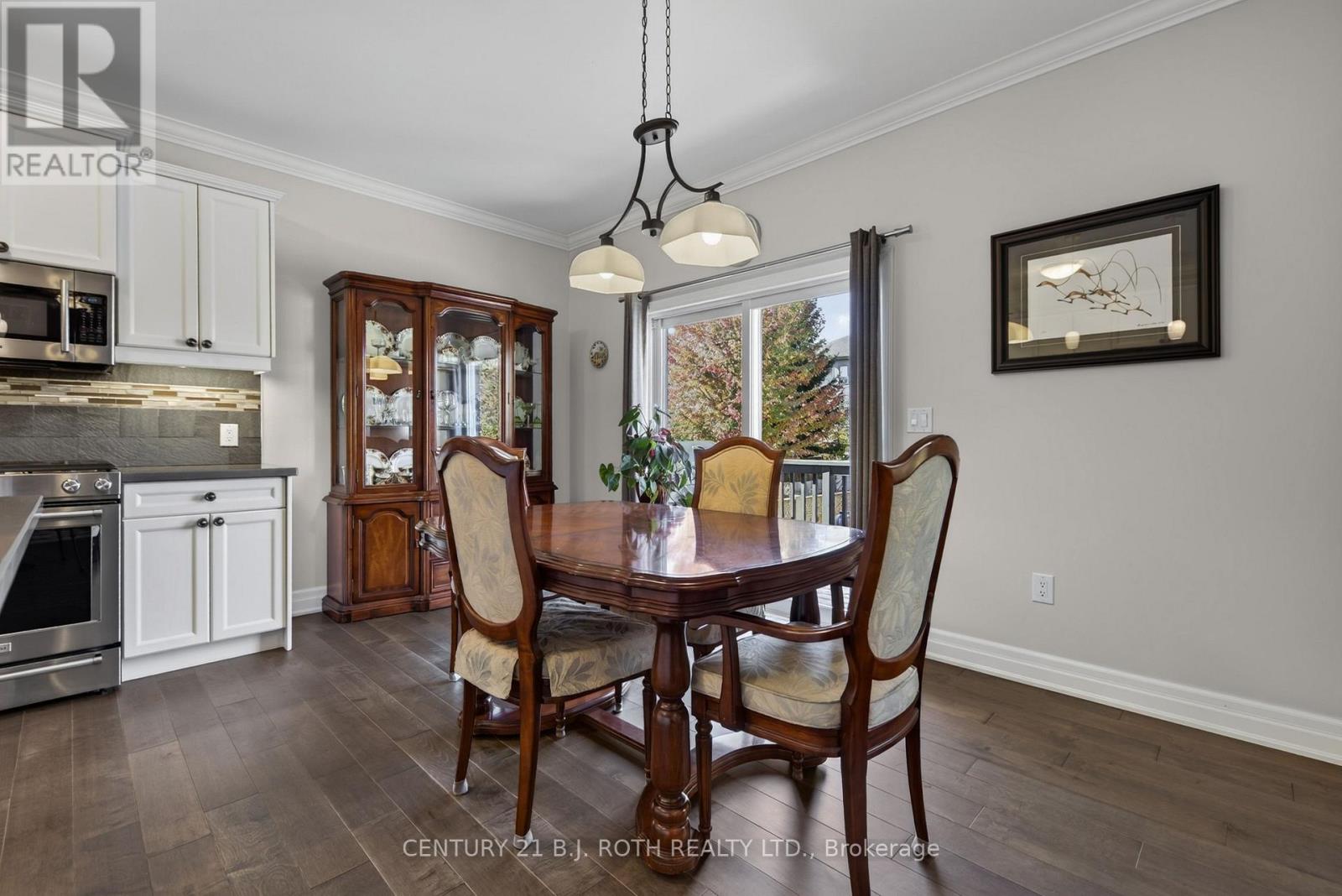 3814 Wood Avenue, Severn, ON photo 8