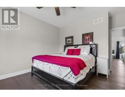 3814 Wood Avenue, Severn, ON L3V6H3 Photo 12
