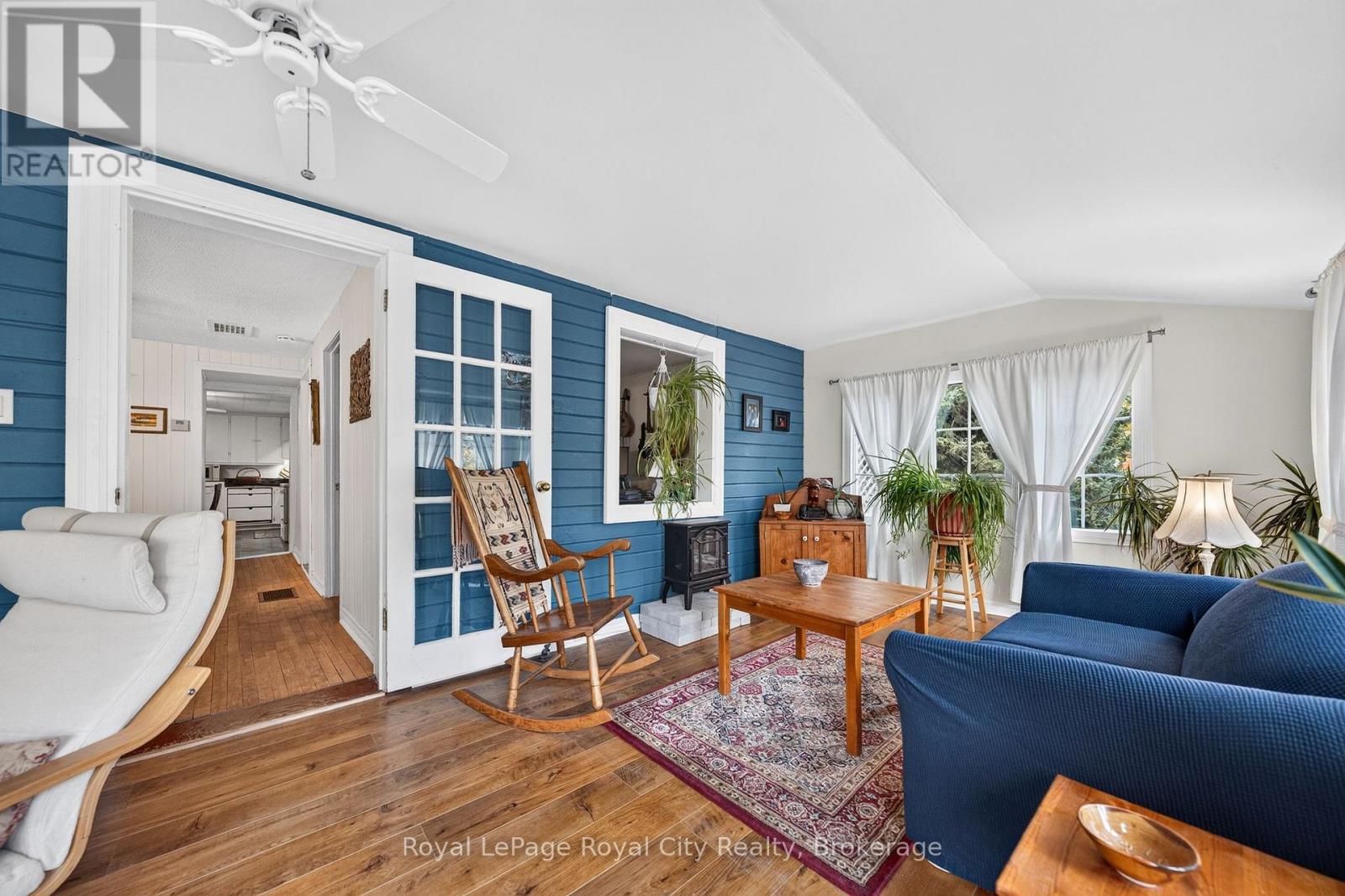 601 ST ANDREW STREET E - 23