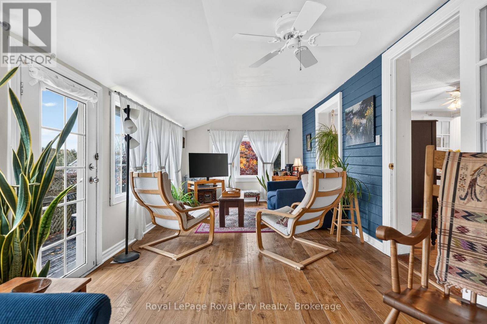 601 ST ANDREW STREET E - 20