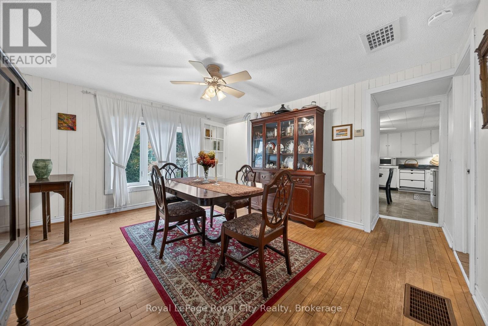 601 ST ANDREW STREET E - 16