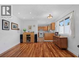 Living room - 10836 Dunham Crescent, Summerland, BC V0H1Z2 Photo 8