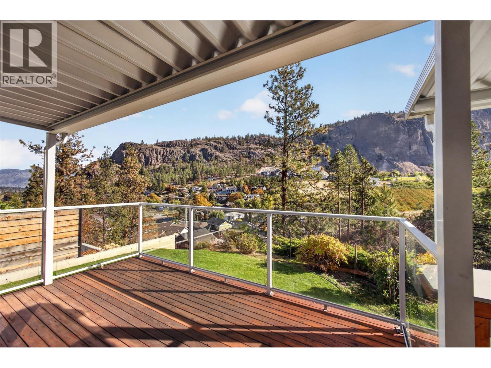 10836 DUNHAM Crescent, Summerland