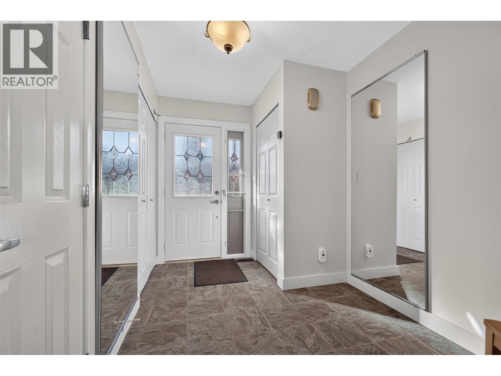 10836 DUNHAM Crescent, Summerland