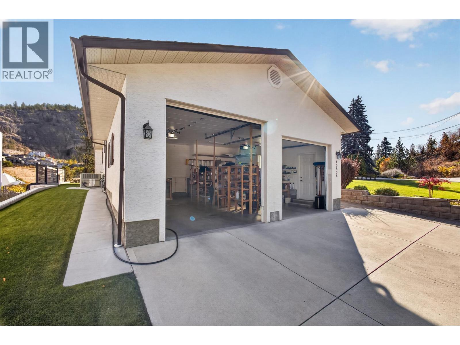 10836 DUNHAM Crescent, Summerland