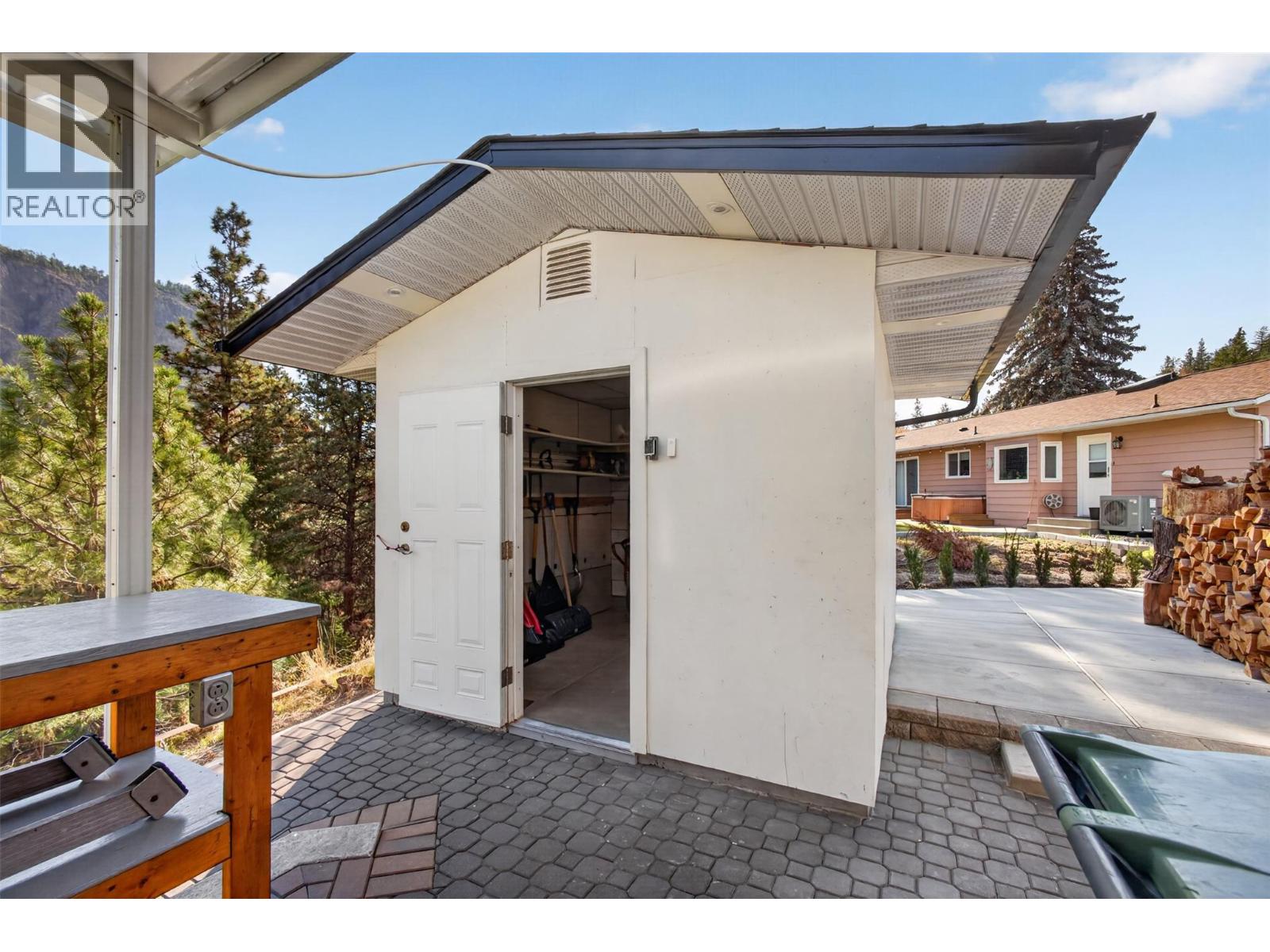 10836 DUNHAM Crescent, Summerland