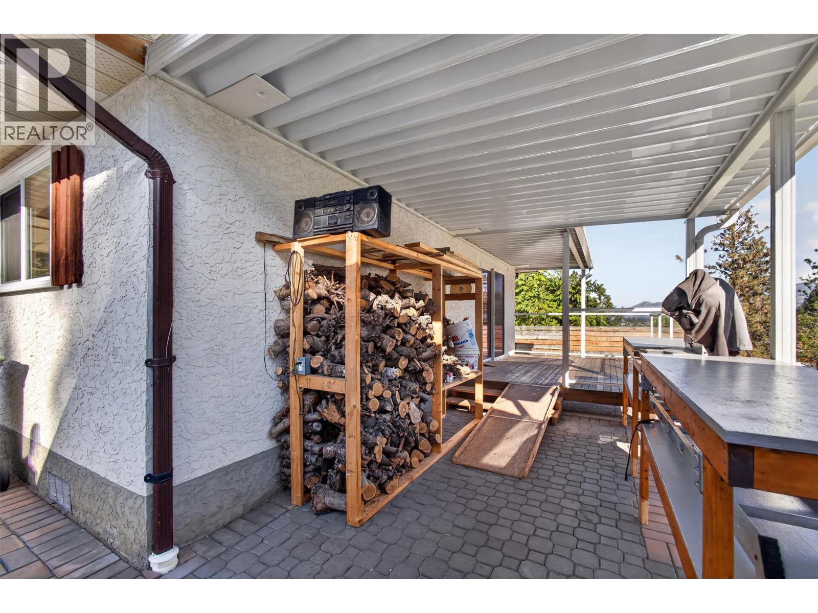 10836 DUNHAM Crescent, Summerland