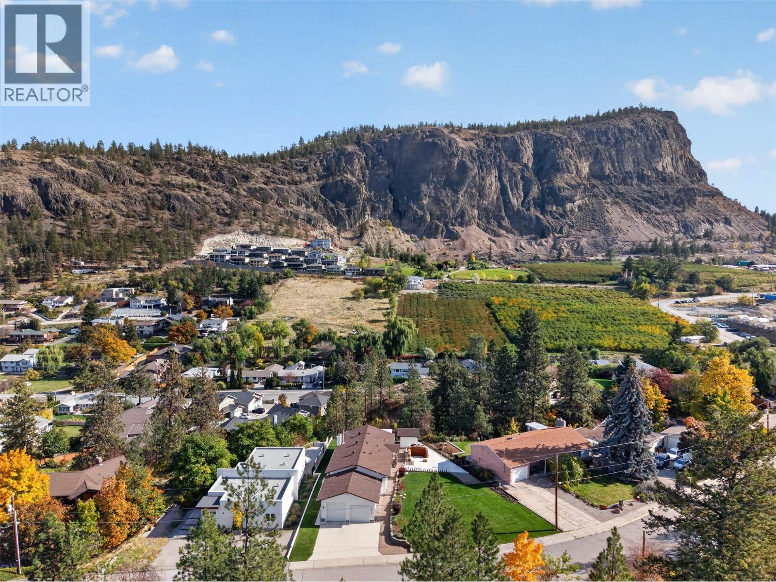 10836 DUNHAM Crescent, Summerland
