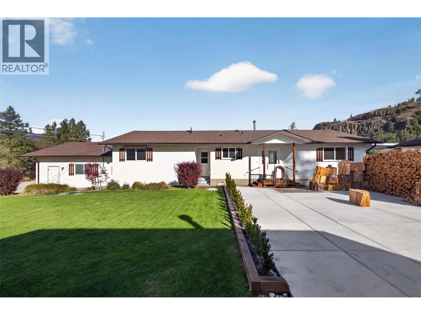 10836 DUNHAM Crescent, Summerland