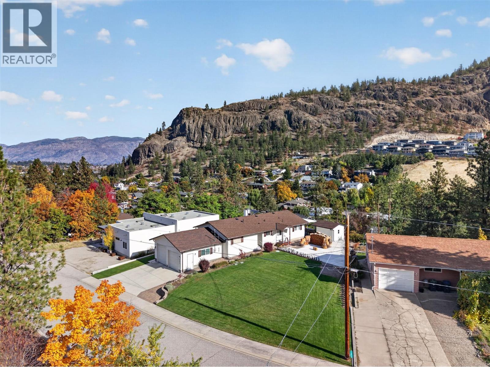 10836 DUNHAM Crescent, Summerland