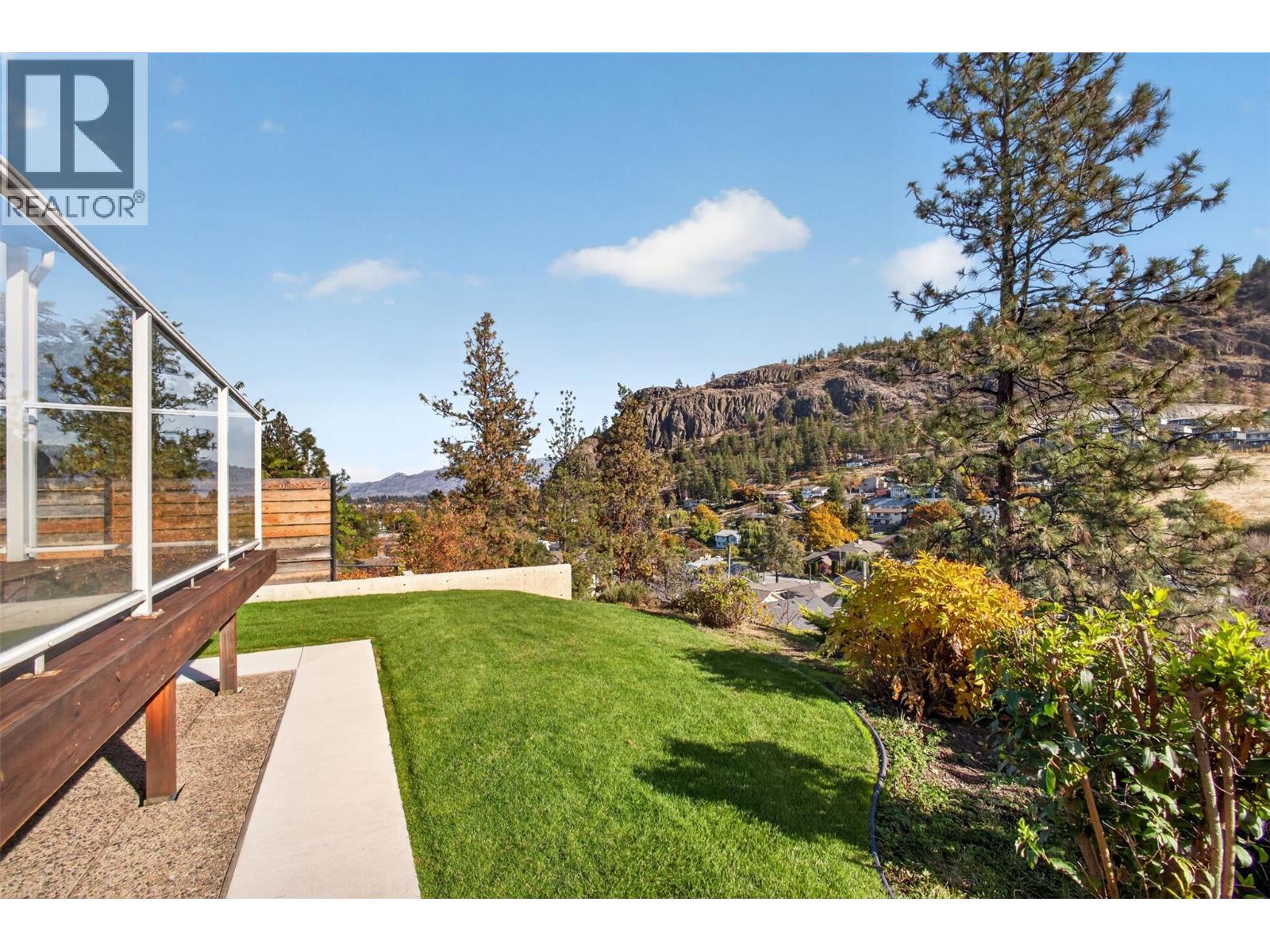10836 DUNHAM Crescent, Summerland