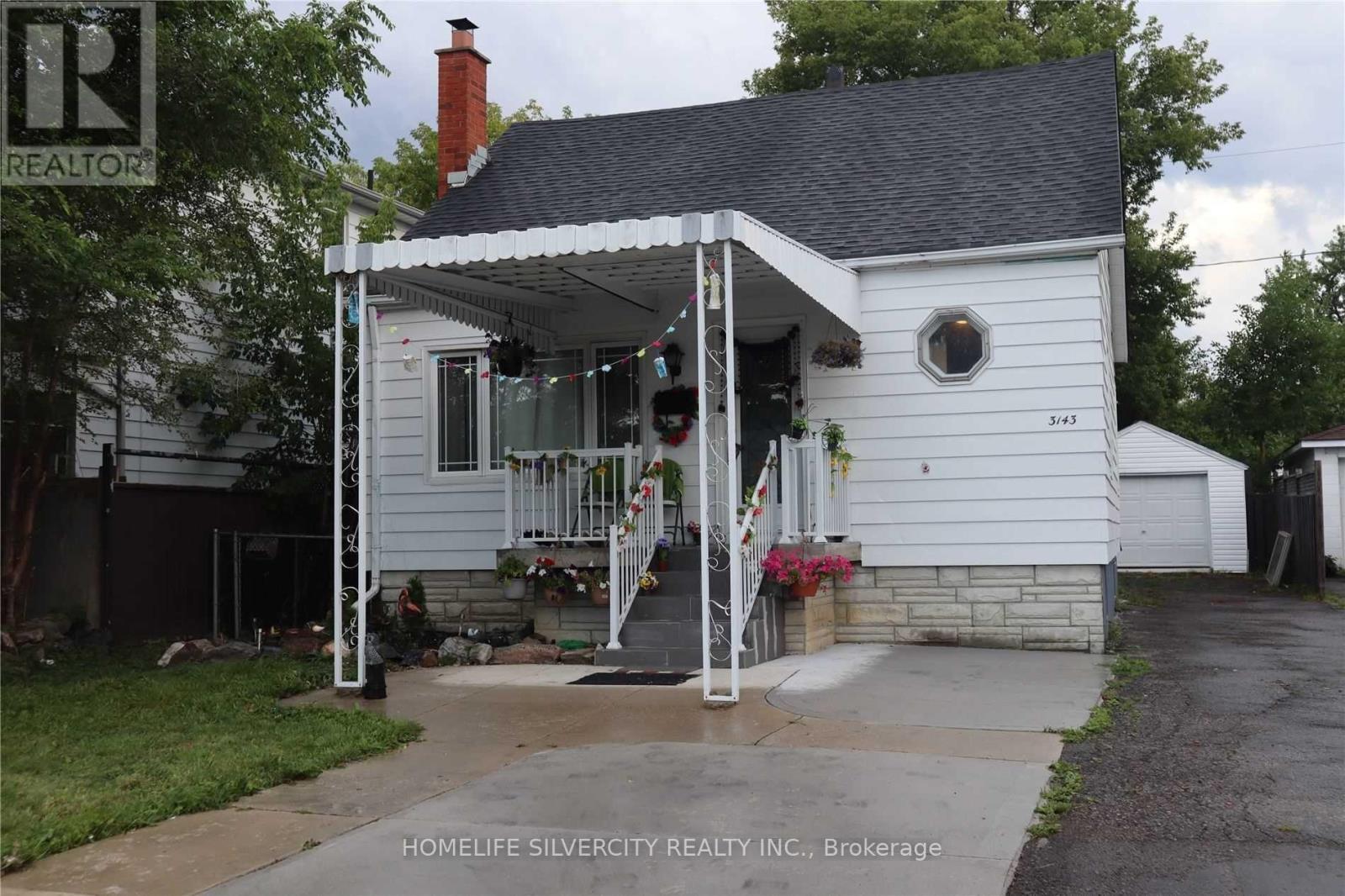 Photo of 3143 Merritt Avenue