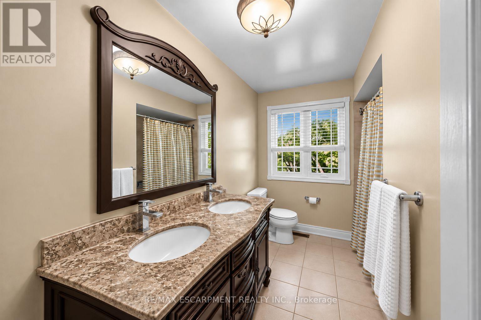 1094 Rebecca Street, Oakville, ON photo 18