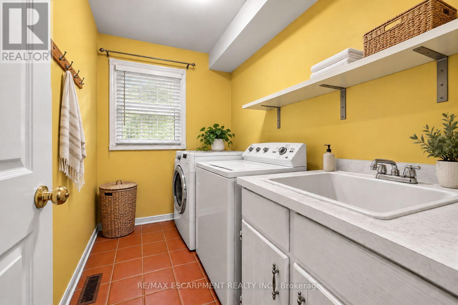 1094 Rebecca Street, Oakville, ON photo 20