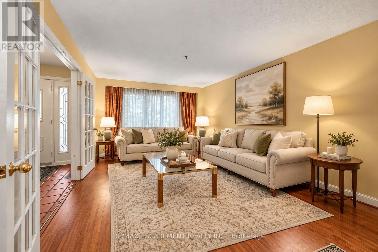 1094 Rebecca Street, Oakville, ON photo 6