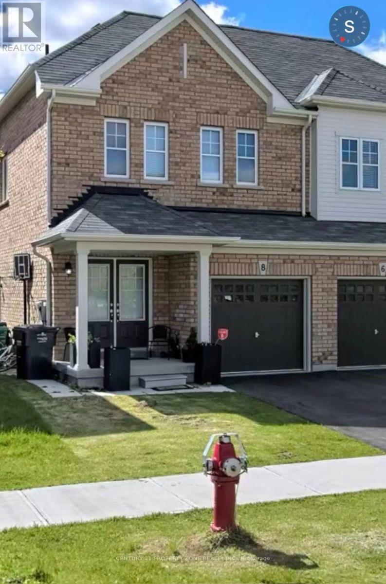 8 LANARK CIRCLE, Brampton (Credit Valley)