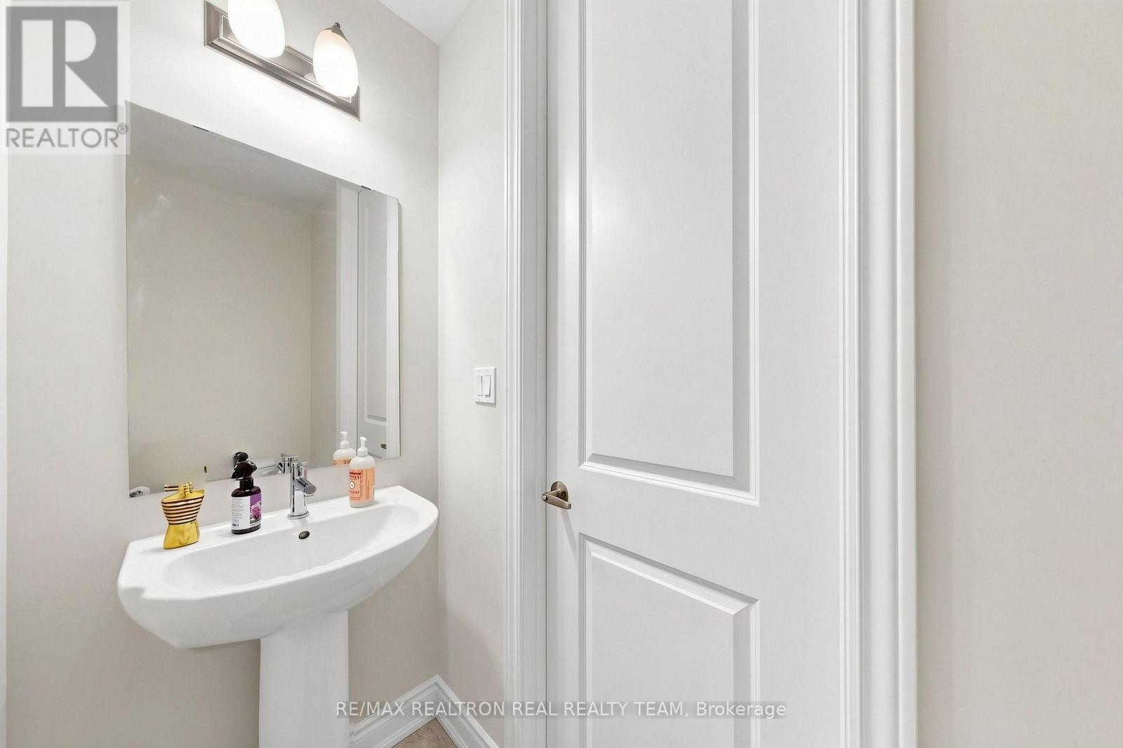 1284 Dempster Lane, Oakville, ON photo 19