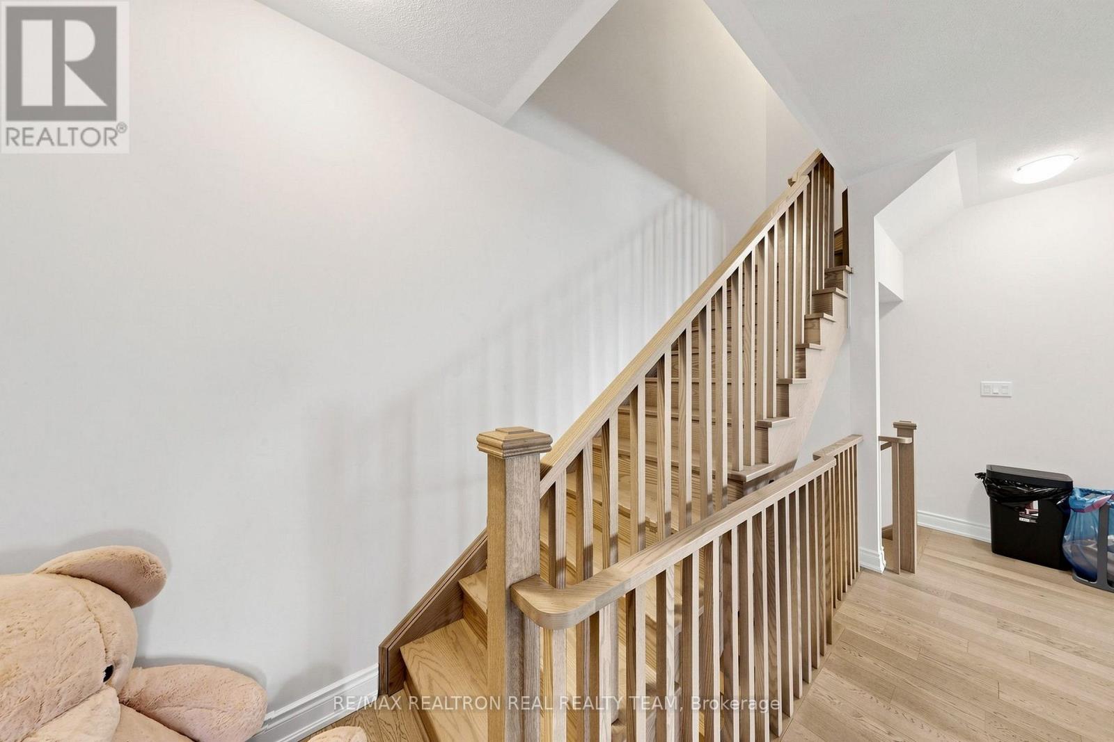 1284 Dempster Lane, Oakville, ON photo 22