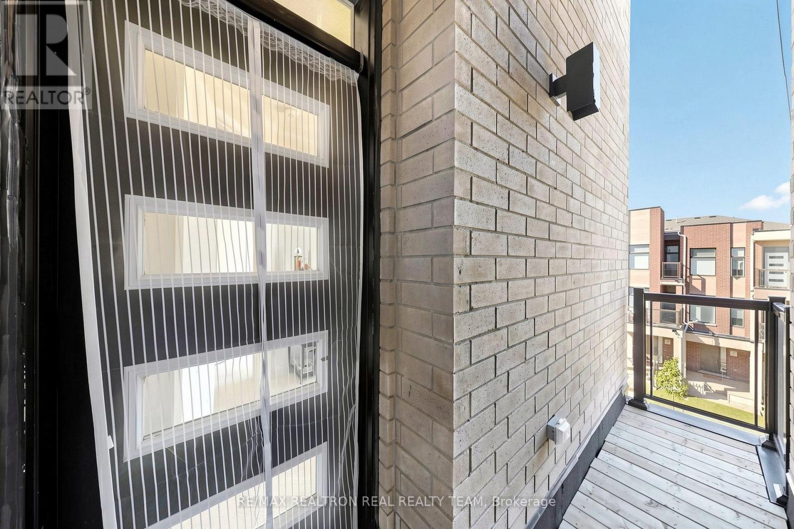 1284 Dempster Lane, Oakville, ON photo 45