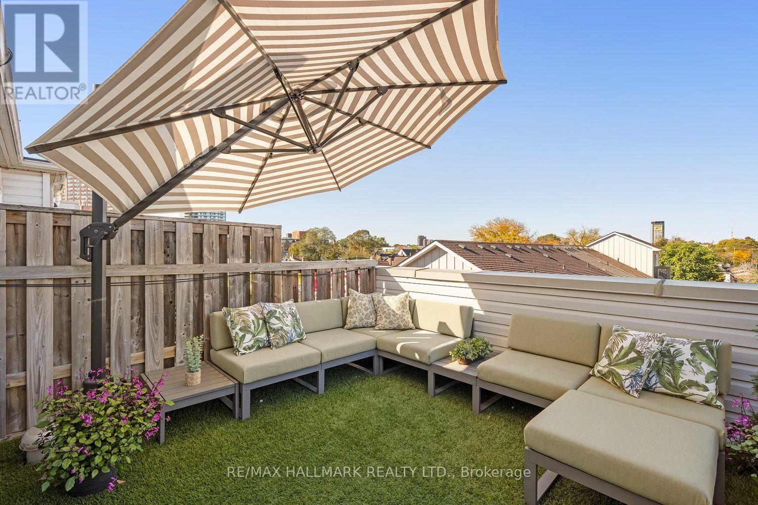 4- 39 Dekoven Mews, Toronto, ON photo 12