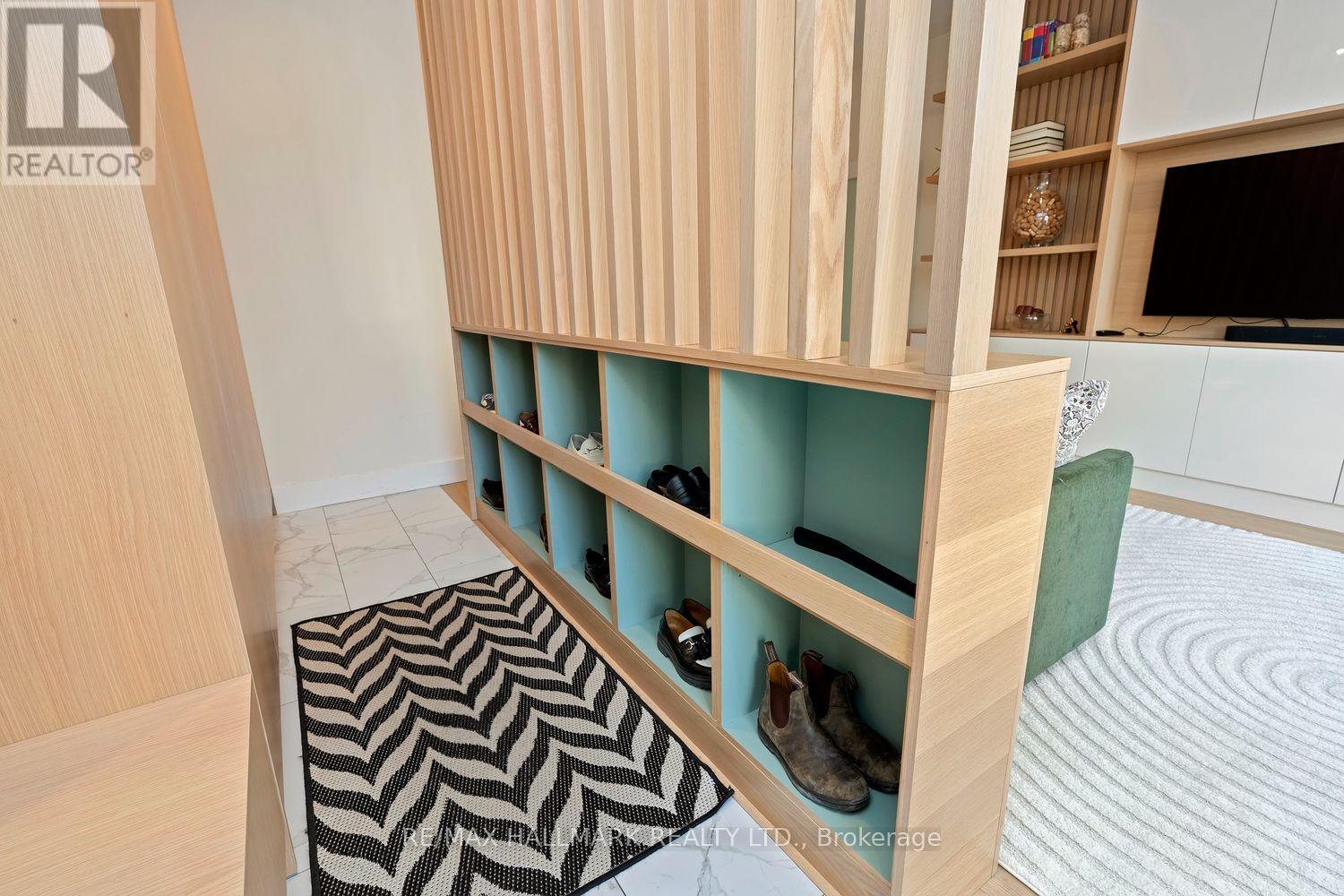 4- 39 Dekoven Mews, Toronto, ON photo 14