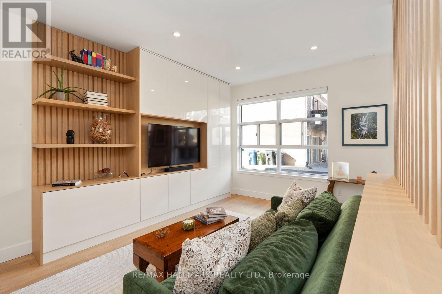 4- 39 Dekoven Mews, Toronto, ON photo 15