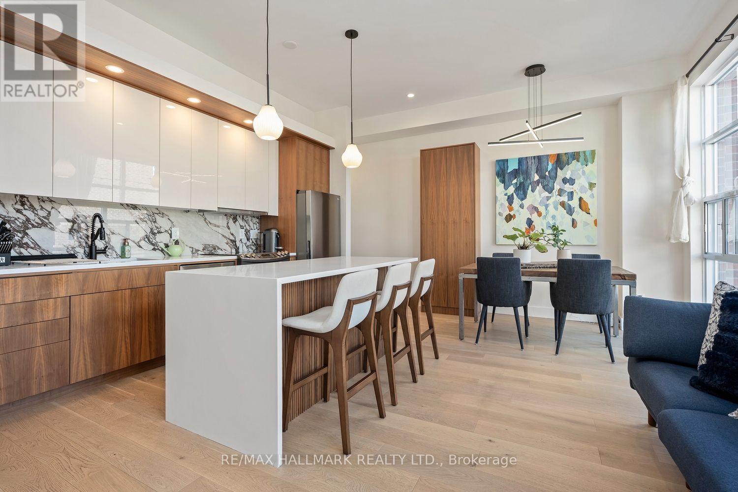 4- 39 Dekoven Mews, Toronto, ON photo 4